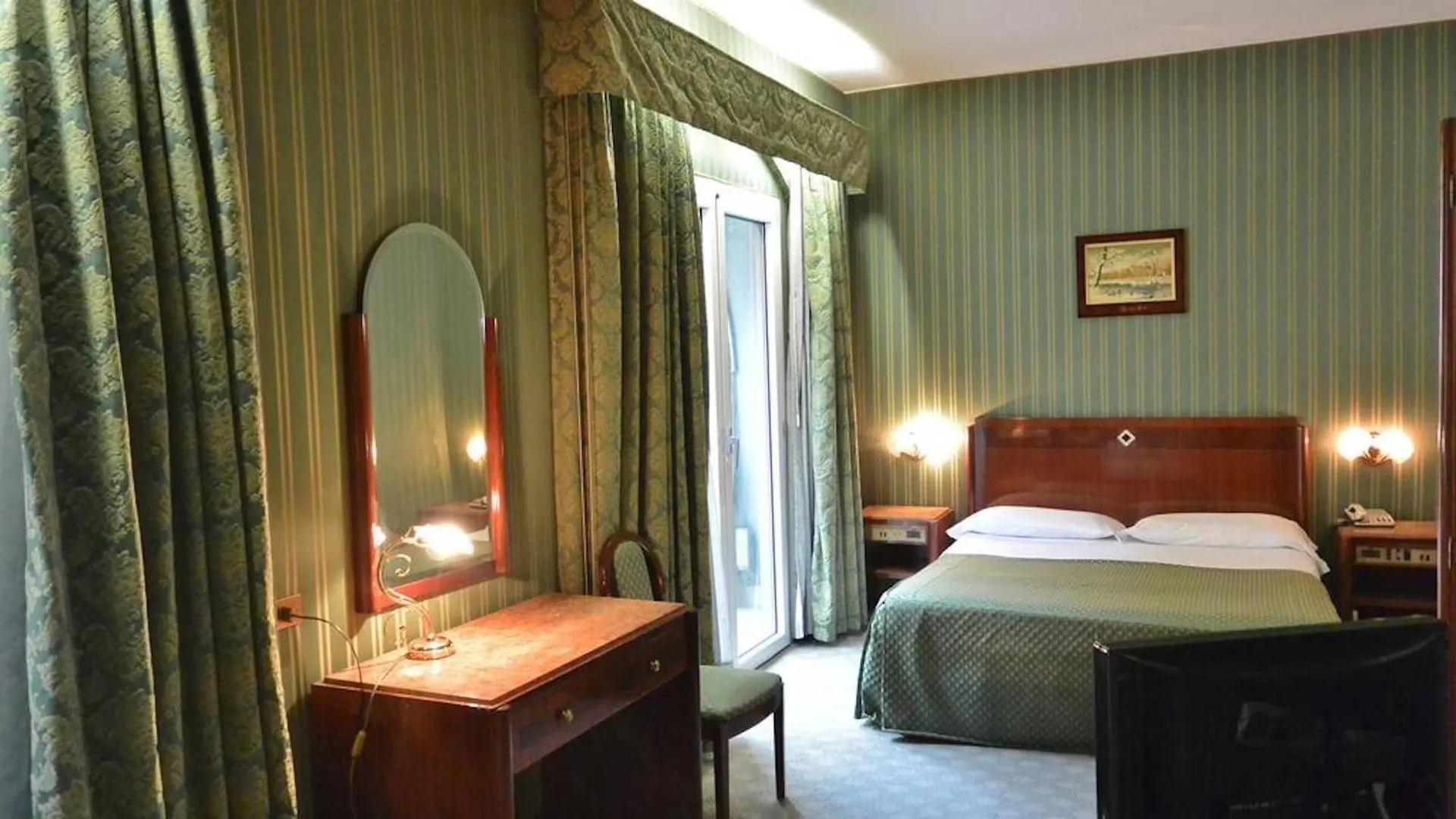 Jr Hotels Bocconi Milano