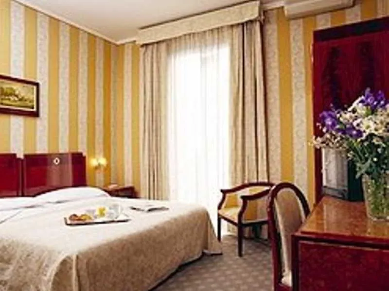 Jr Hotels Bocconi Milano 4*,  Olaszország